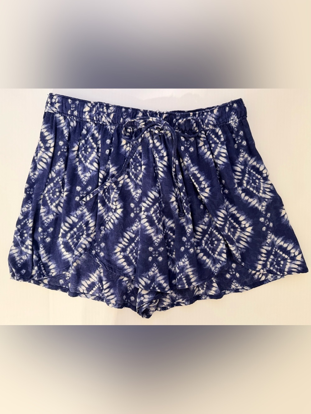 Hollister Blue and White Tie-Dye Lounge Shorts